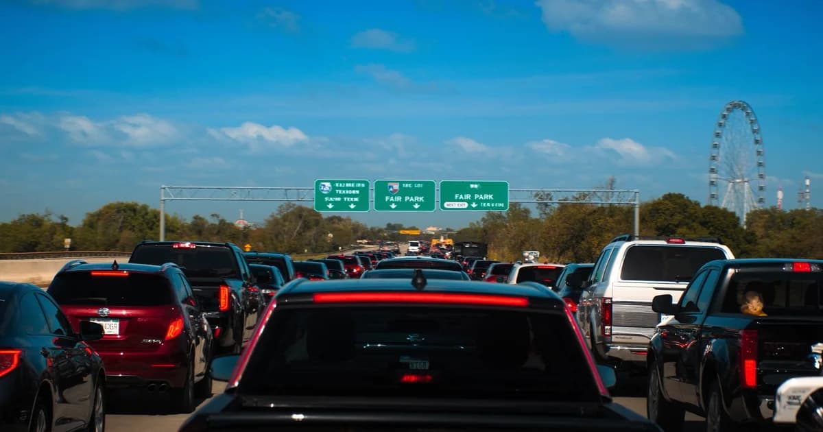 Temporada de la Feria Estatal de Texas: Riesgos en el Viaje Largo al Este